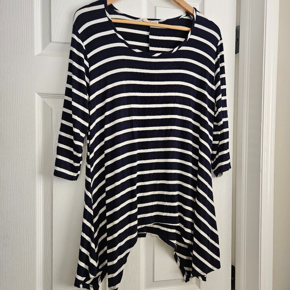 Prospect BLVD - Plus Size 2XL -‎ Navy Blue and White Striped Shirt - 3/4 Sleeves